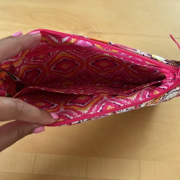 Vera Bradley Wristlet - Picture 3 of 4